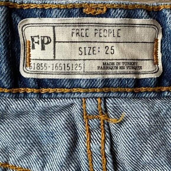 FREE PEOPLE Wild Rose Embroidered Distressed Mini Denim Jean Skirt - Size 25 - Picture 6 of 7